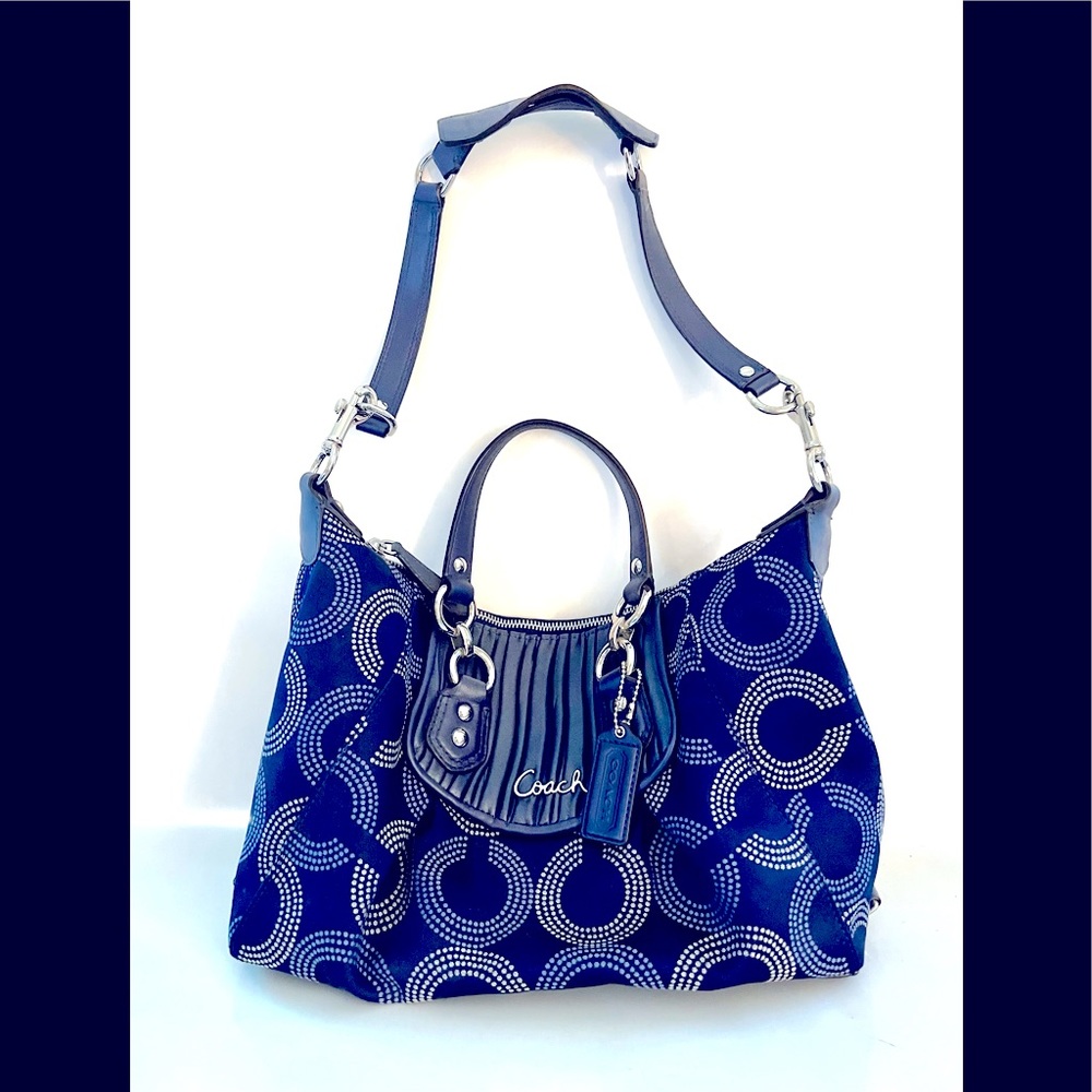 New Authentic Coach Signature Series Tote/Purse with Shoulder Strap and wallet